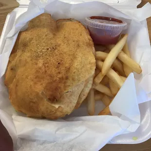 Frybread burger w/ fries