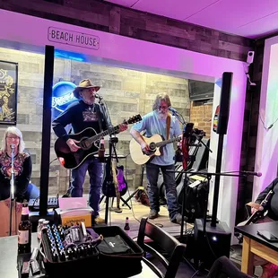 Live music to enjoy!