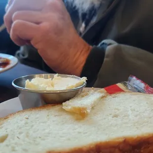 Side of bread for chilj