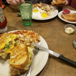 Denver sandwich and hash