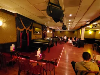 Dueling Pianos at Johnny Foleys