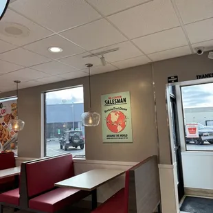 the inside of a fast food restaurant