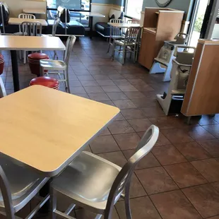 I was there 30 minutes and they never cleaned the lobby!