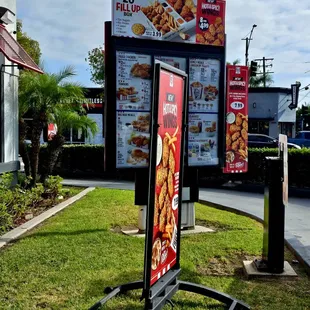 Advertise Advertise Advertise, can't miss any promotion!