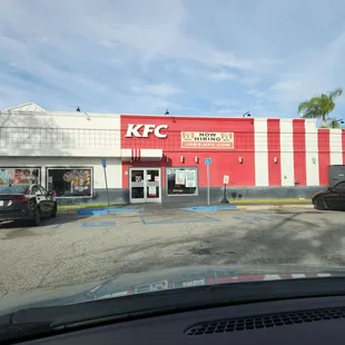Main entrance, near Jiffy Lube.