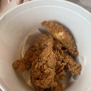 chicken wings and fried chicken, poultry, food, chicken wings, fried chicken, fried chicken wings, bbq wings, chicken, bbq chicken