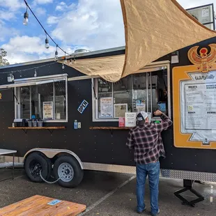 ramen and noodles, outside