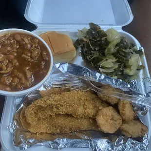 Catfish, shrimp, baked beans with ground turkey. Collard greens with cabbage. 7/10