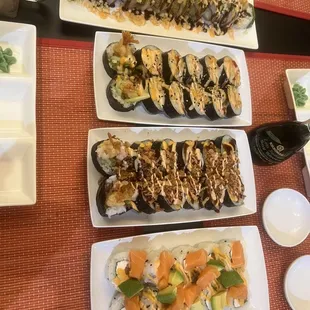 SC9. Delish Spider Roll SR3. Salmon Diamond Roll SC8. Island Shrimp RollShrimp Crispy tiger roll