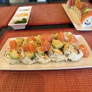 SR3. Salmon Diamond Roll