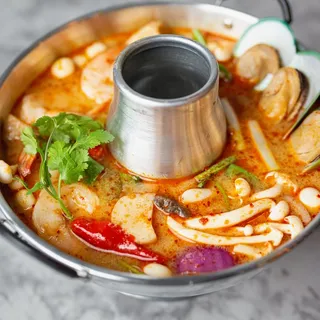 1. Tom Yum Nam-Khon Soup