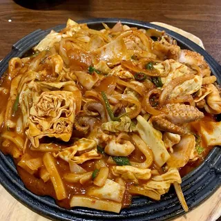 Stir-Fried Baby Octopus 쭈꾸미볶음