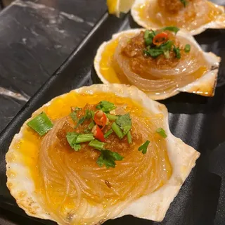 4. Scallop with Vermicelli