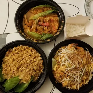 Kua Gai (Hot) Choo chee catfish (Hot. White rice) Pad thai (Hot. Shitken &amp; skrimp)