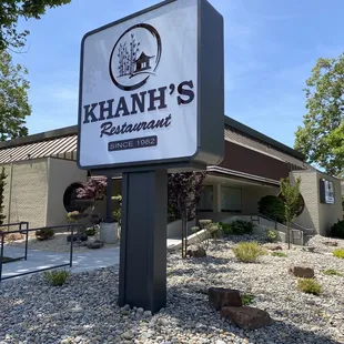 They moved! New Khanh&apos;s location on Hamilton in Campbell. Very nice inside and much larger too than the former location.