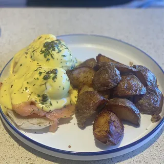 Smoked Salmon Benedict
