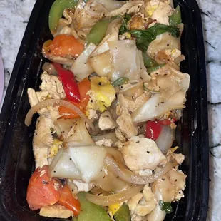 FN3. Drunken Noodle - 8.5/10 - Cant go wrong with Drunken noodles