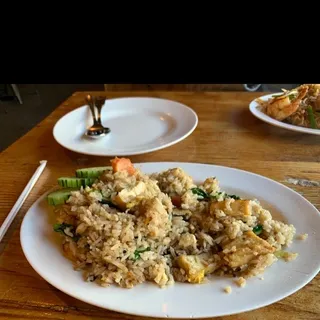 64. Khao Pad Puu ( Crab fried rice)