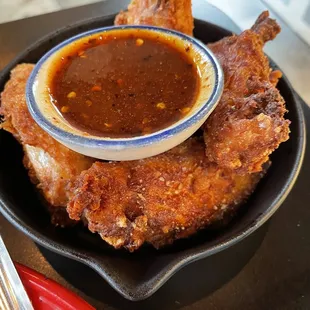 food, chicken wings and fried chicken, poultry, bbq chicken, fried chicken wings, bbq wings, fried chicken, chicken wings, chicken