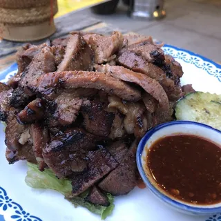 23. Yum Kor Mu Yaang