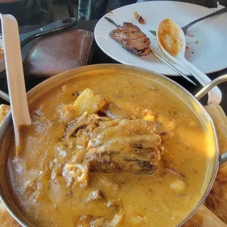 Mussamun Curry Short Ribs with Roti