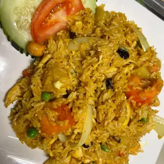 R3. Pineapple Fried Rice