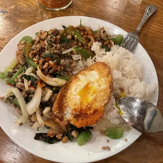 Pad Kra Pao Kai Yeo Ma