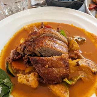 KAENG PHED PED YANG (Duck Breast) (GF)