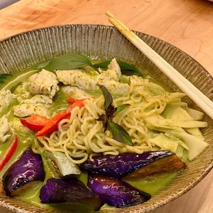 Green curry ramen
