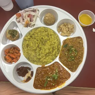 Kathiyawadi Thali
