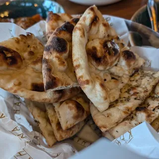 Khamiri Truffle Naan