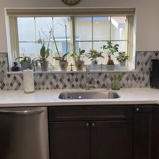 Kitchen window and backsplash