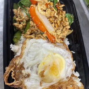 ramen and noodles, food