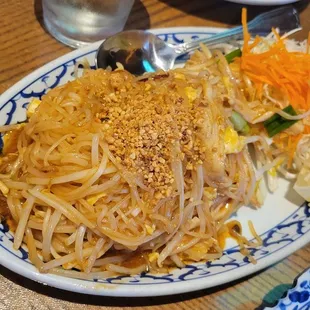 Pad Thai w/ chicken