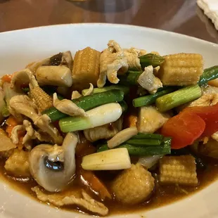 Khobkoon Nua Pad with chicken