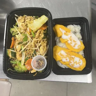 Pad Thai &amp; Sweet Sticky Mango