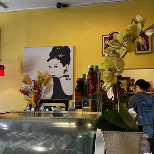 sushi and sashimi, interior