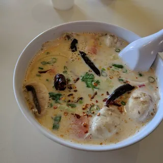 Tom Kha