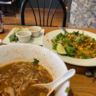 Thai boat noodle and no khao