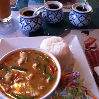 Red Peanut Curry