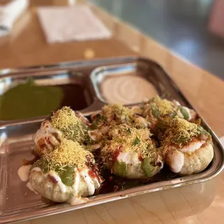 DAHI BATATA POORI