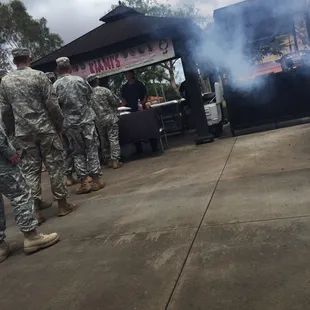 Best place to get bbq, they are always nice and funny .. They make you feel like you are family