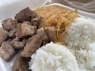 Elena's Filipino Lunchwagon - Mililani Tech