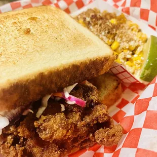 food, chicken wings and fried chicken