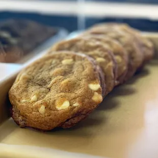 White Chocolate Chip Macadamia Cookies