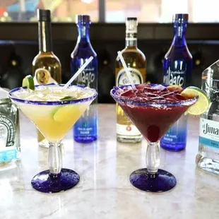 Classic margarita and blackberry margarita! Delicious !!