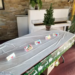 Storage behind the piano?