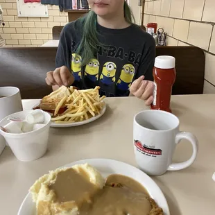Kidron Town & Country Store Restaurant