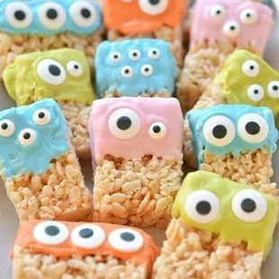 In this #KAPPBirthdayTips we give you some ideas to decorate your Halloween Party with spooky food !