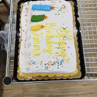 Emma's cake.... came with the  party